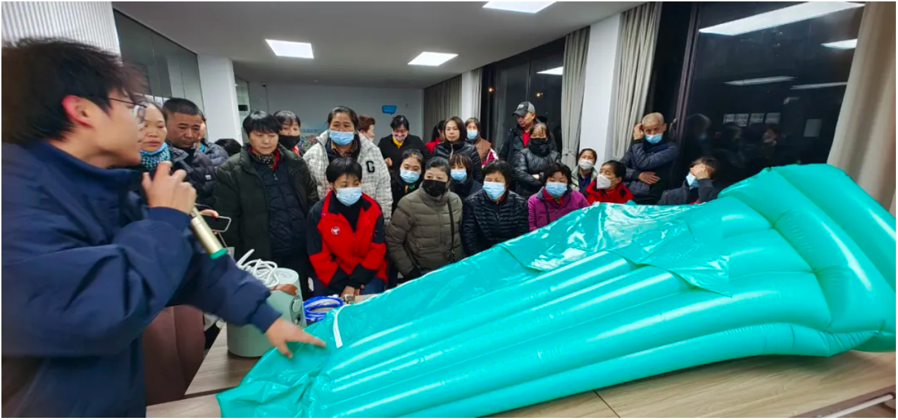 助浴有“术”，呵护有“度”｜致敬科技为爱以德养老机构培训，为尊严沐浴赋能